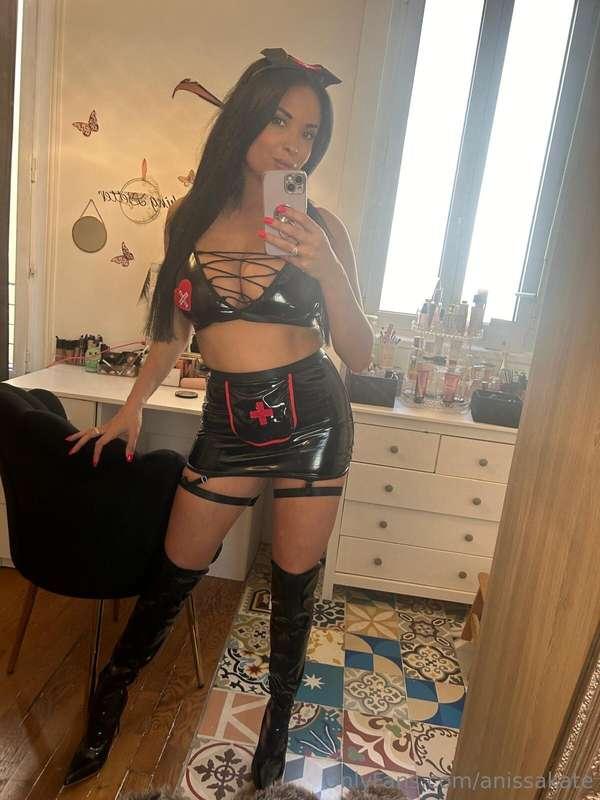 Hi darlings, check out this gorgeous outfit I received from ..