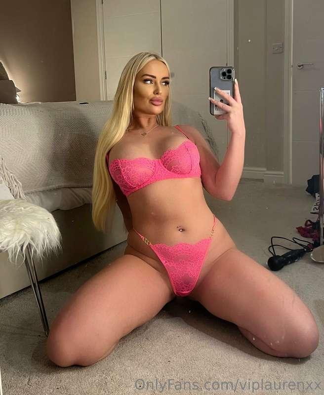 u thinking of me right now? 😩🖤