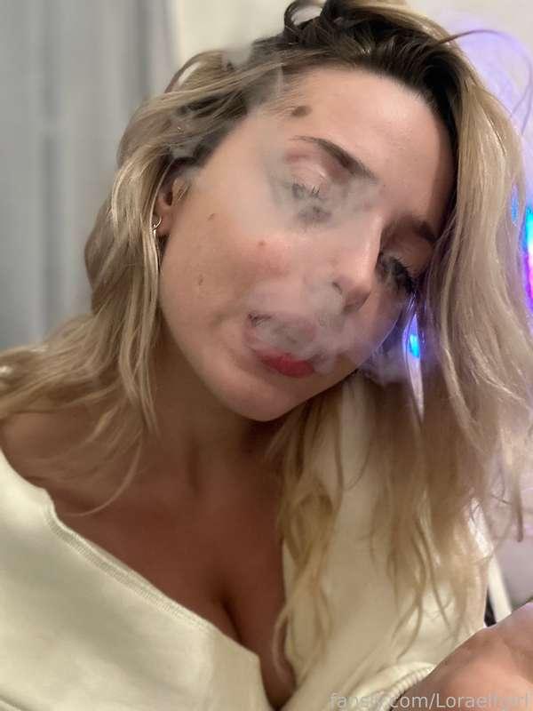 relaxation 😤


#teen  #petite #tattoed #pussy #18 #tights #relax #fyp #blonde 💨