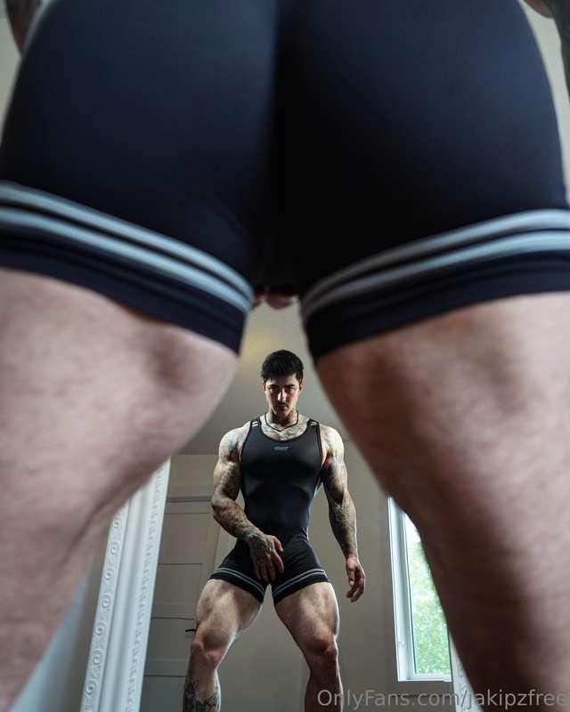 Naughty singlet content incoming 😏🔞👉 @Jakipz Onlyfans.com/ja..