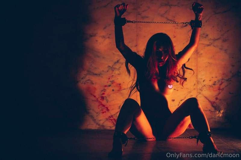 darlcmoon image #3