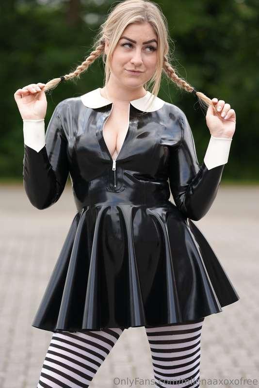 Happy Locktober 🔐 and Spooky Season 🎃 Guys 😈What Team are yo..