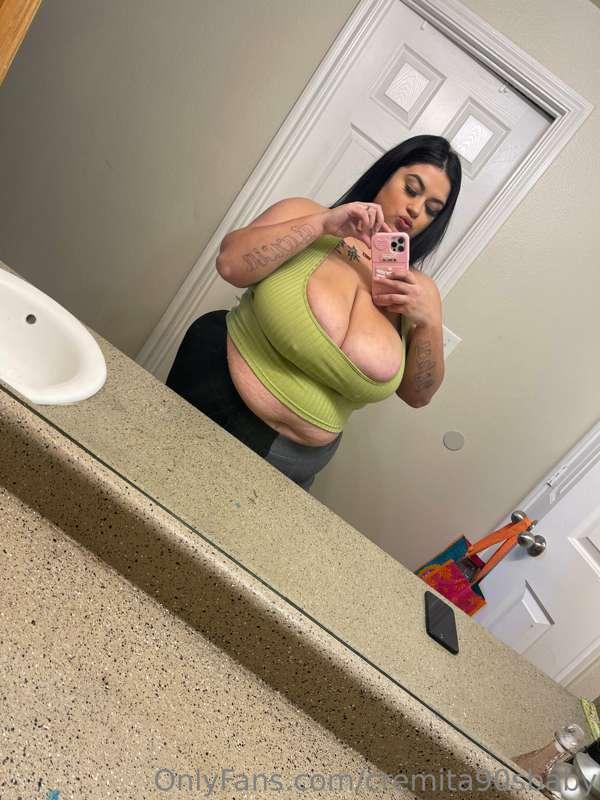 What Instagram sees VS. what y’all see 😘