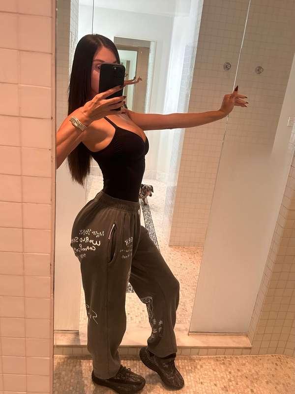 zoom in 👀 for a lil cute surprise