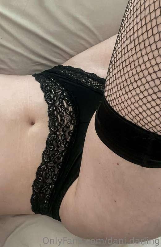 Happy Monday 🖤