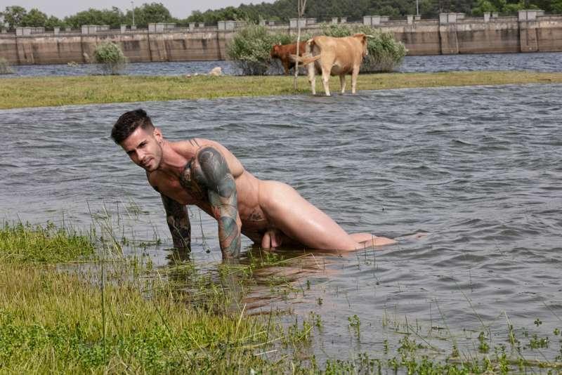 enjoy this GOD @alexbueno22 🔥🤫