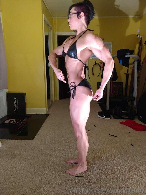 Iddy biddy me pic from 7-8 yrs ago! Amazing how far I've com..