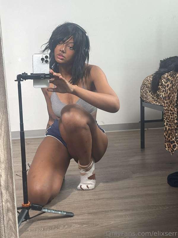 mandatory mirror selfie😝 