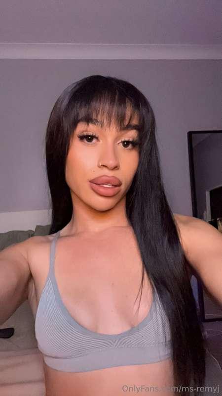 Do you think my lips would feel good wrapped around your 🍆?