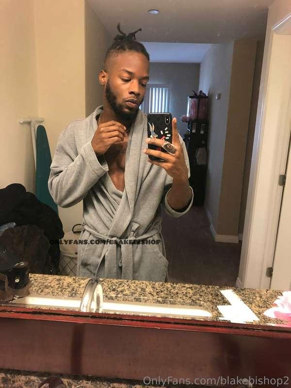 Hey yall check your DMs 💌🤞🏾