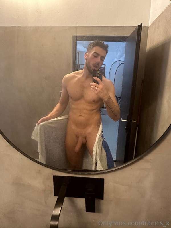 Qualcuno mi ha detto che è difficile stare negli spogliatoi ..