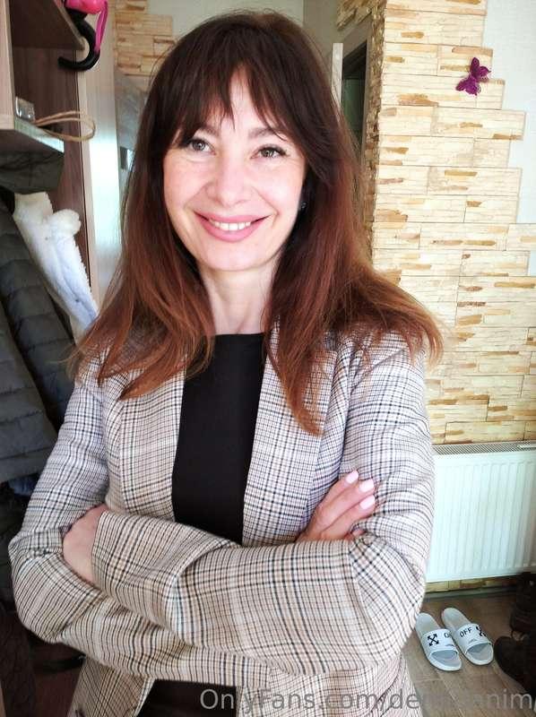 The concept of female elegance includes not only the ability..