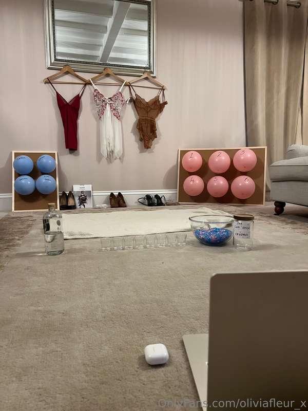 Sneaky peek of my set up for tonight’s LIVE SHOW! 😍🤩 11pm UK..
