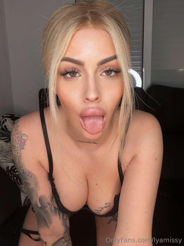  Ready to play with me? 😉🎮