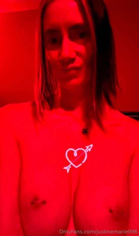 💖She is a pierced, tatted, e - girl, vixen, and size queen a..