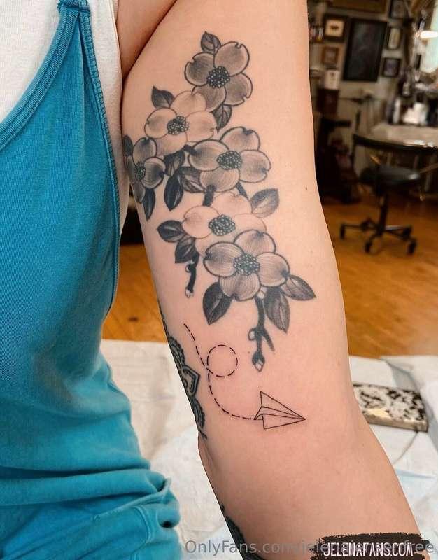 Some of my tattoos 🖤 Do you have any yourself? @jelenajensen