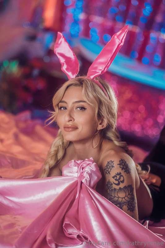 Don't worry, be hoppy 🥰🩷🐰 Ready for this slutty bunny to sho..