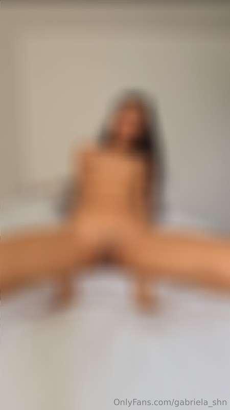 Buenos días!!😘  Cuántos dedos me cabrán en mi vagina? 🥵