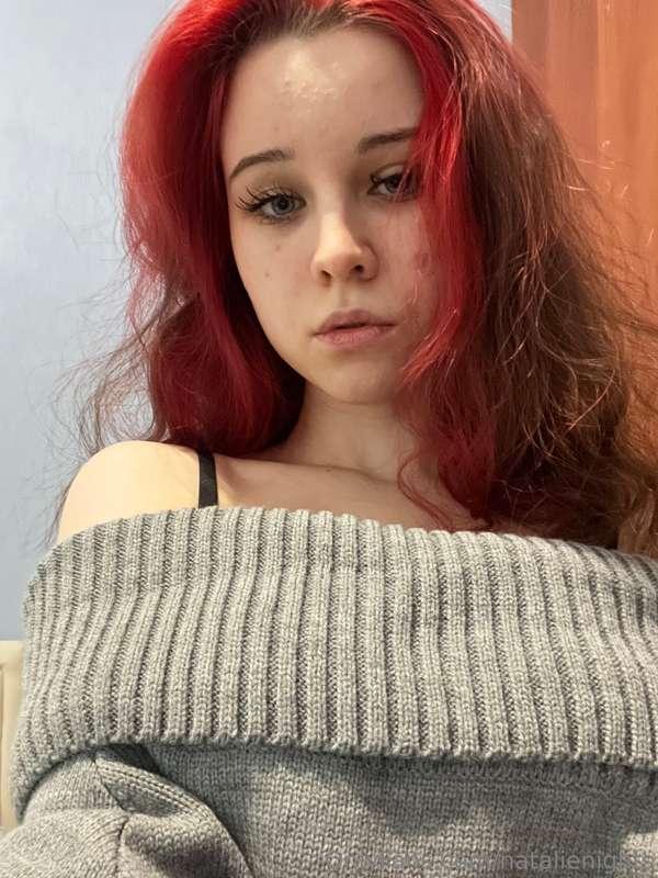 It's a little chilly, but the sweater keeps me warm😊