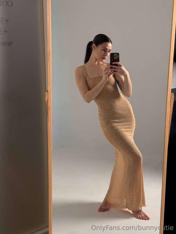 where would you invite me go if i had such a dress on?😘