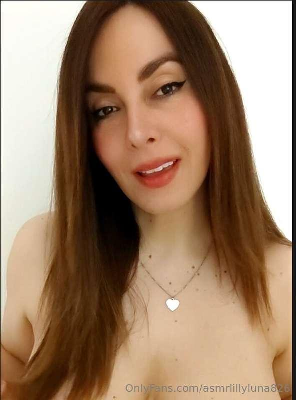 Hi sweetie for custom videos write me a DM ♥️😘😘