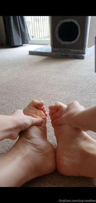 If you like feet you're going to love my new video on my mai..