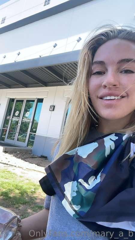 Headed out of town for the weekend . What are your plans ? ☺..