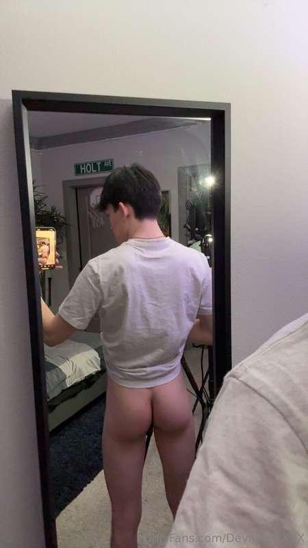 devinholtxxx image #0
