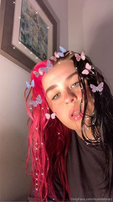 lil selfie moment cause I look damn hot. Videos to cum tonit..