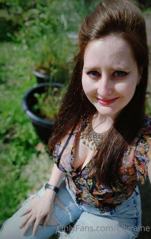 ellyraine image #0