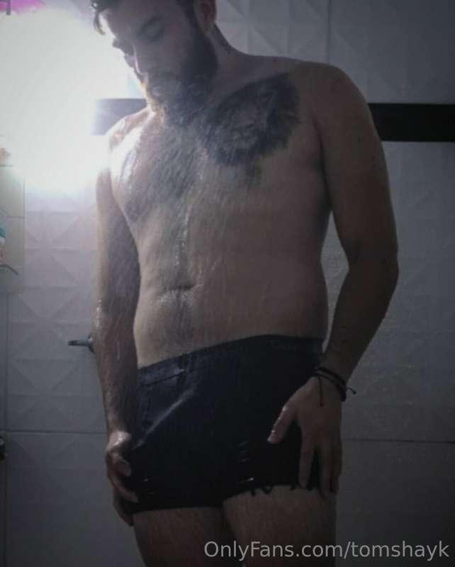 I wish a day of many fantasies and pleasure for all. tell me..