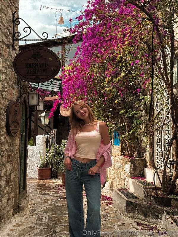 Do you like pink? 🎀Soft, playful, and a little bit daring… k..