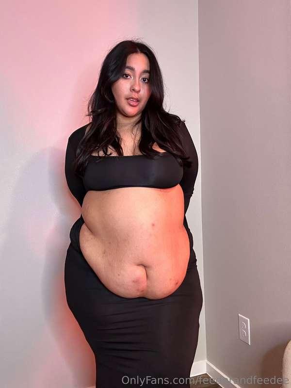 A perfect dress for someone who fills thier gut 24/7 AKA me