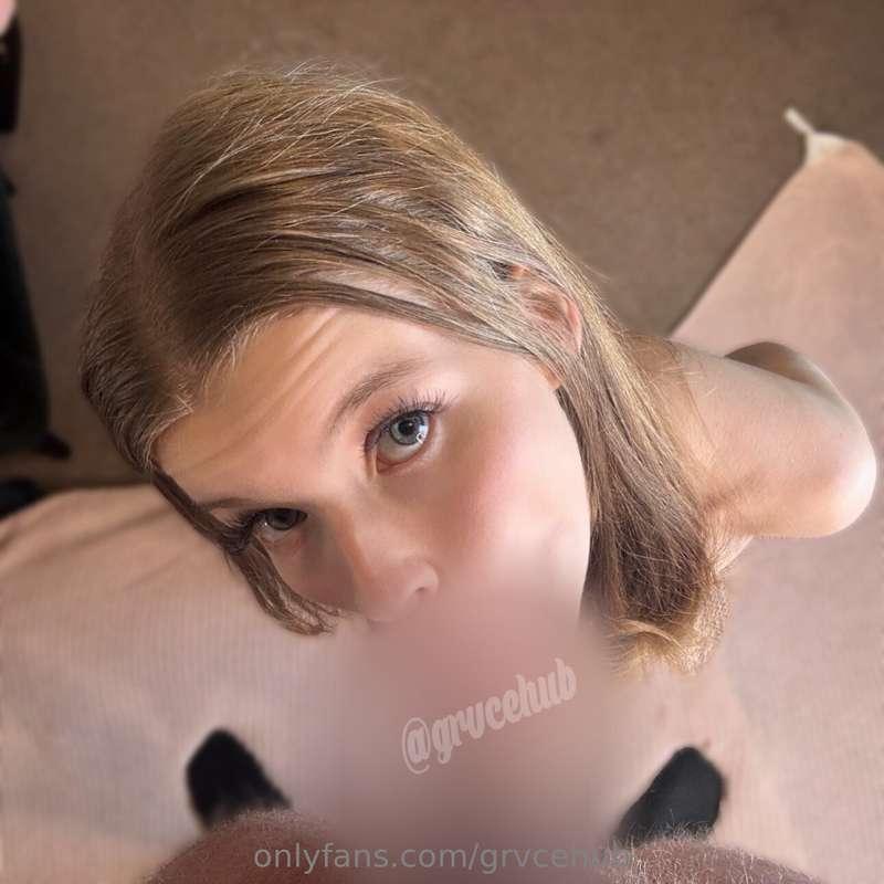 NEW VIDEOWatch my titties hanging while I roughly DEEP THROA..