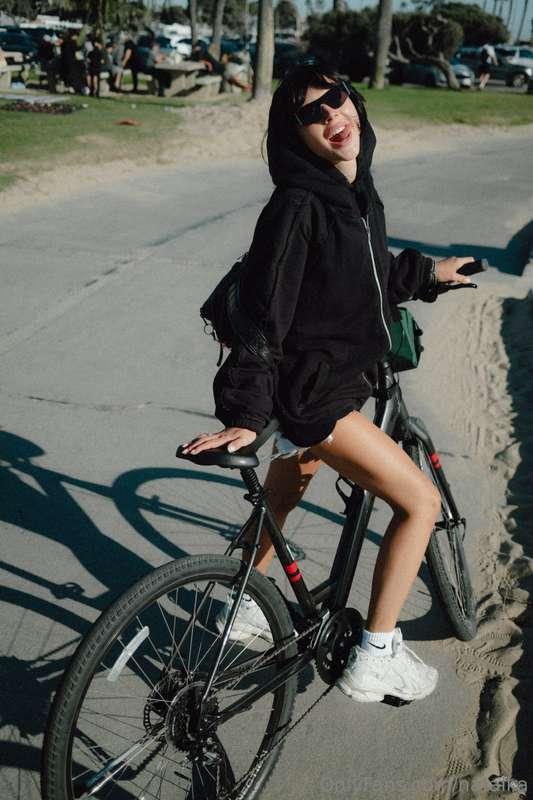 let`s ride? 🚲
