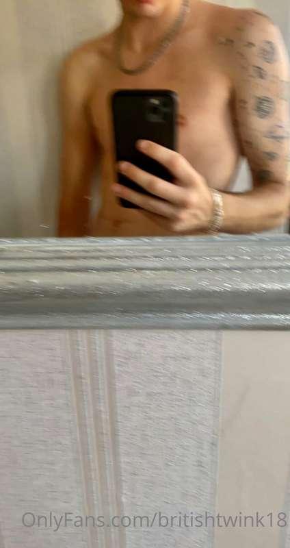 britishtwink18 image #2