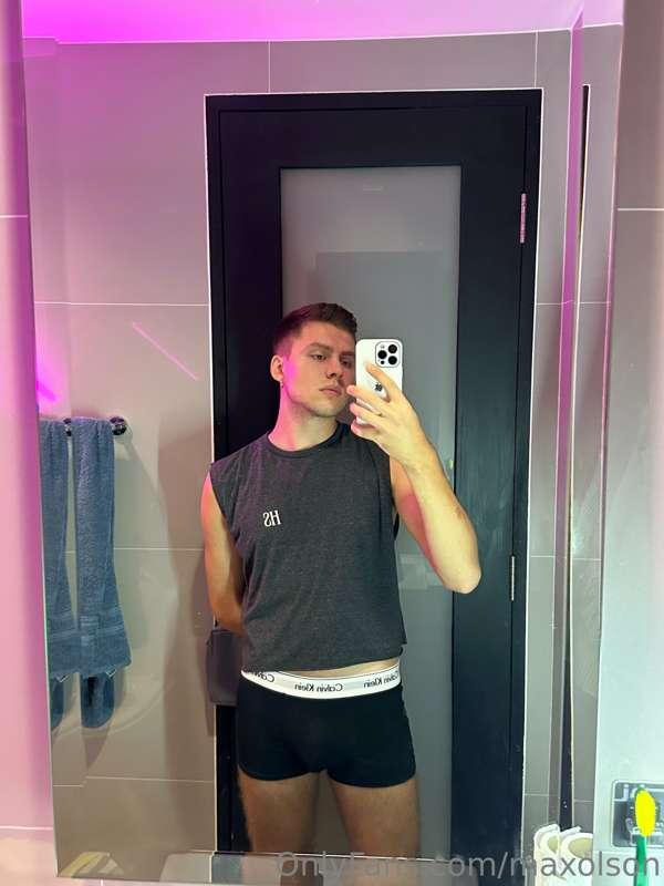 I really like taking photos in this mirror🤳