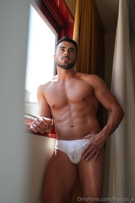 Avanti dimmi la verità…non hai quel collega o amica, che qua..