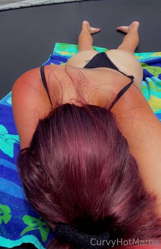 Tanning my booty!