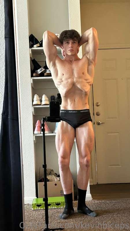 kevinbiceps image #0