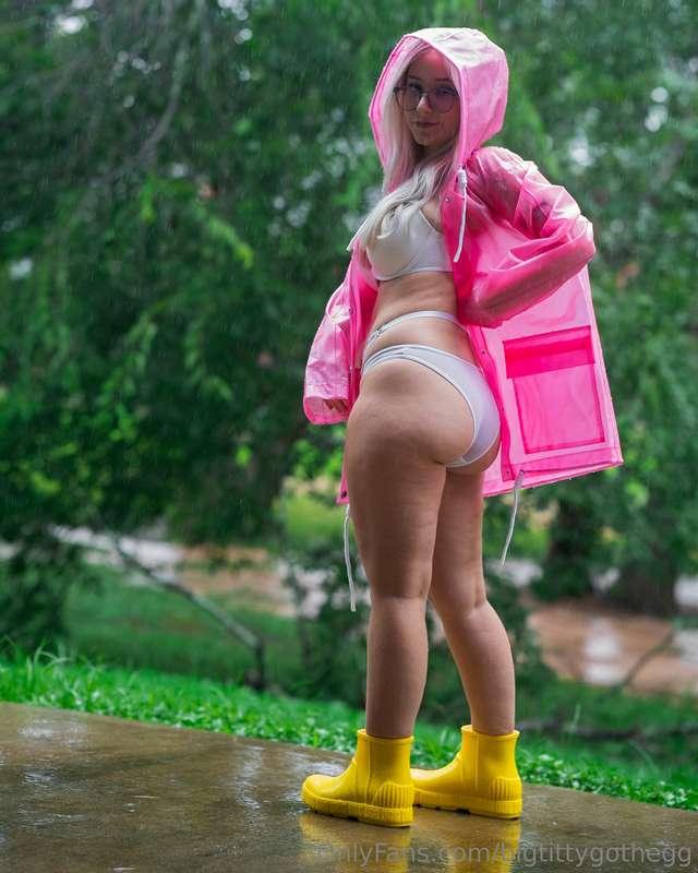 bigtittygothegg image #4