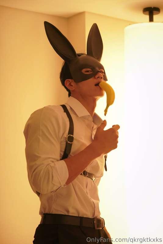 까꿍😚 구독이들 송편을 빚어주러 토끼가 왔습니다🐰 근데 이 토끼는 꼬리가 앞에달린것 같네요^^   (내일까지..