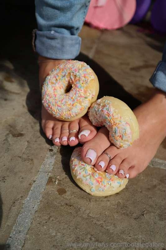 footsiegalore image #4