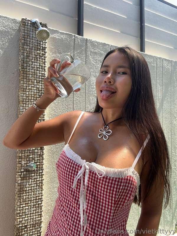 🤤