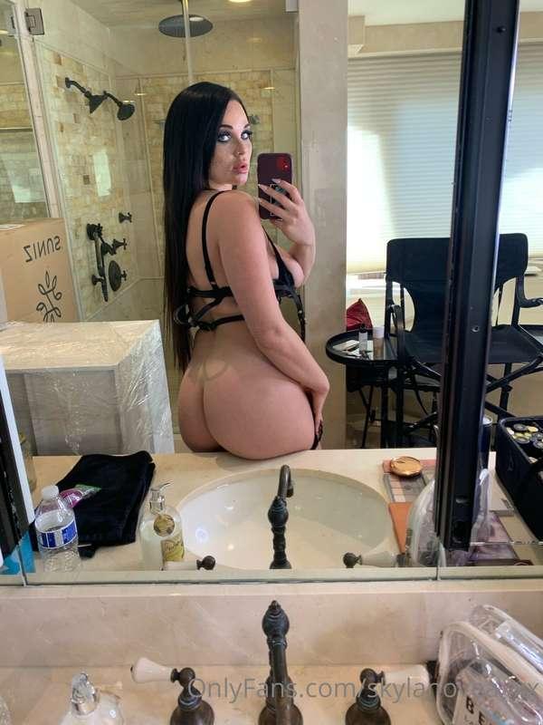 TIP FOR $25 I'll make a live video rating your DICK saying n..