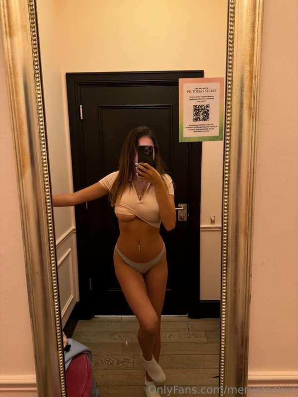 😈