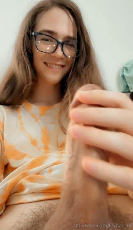 Come make love to me down here~ 😘🧡