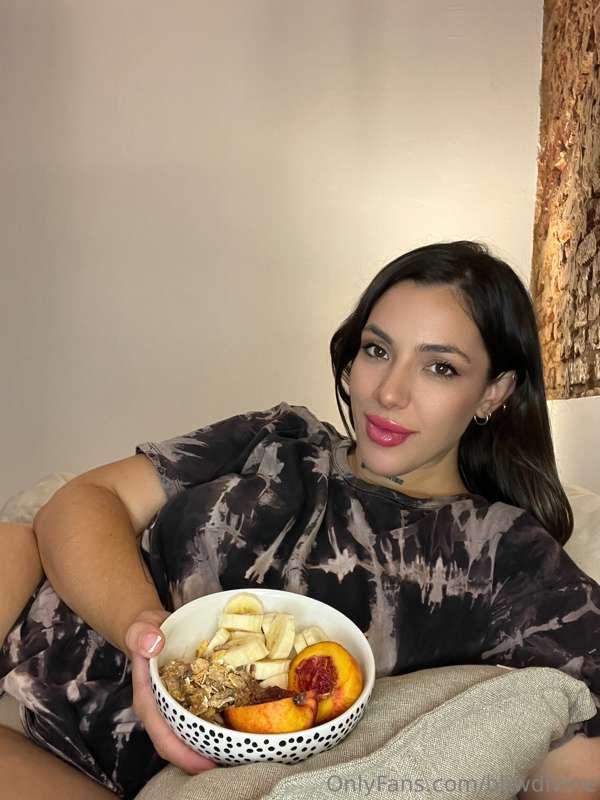 I need some milk in this bowl of fruit 😋
