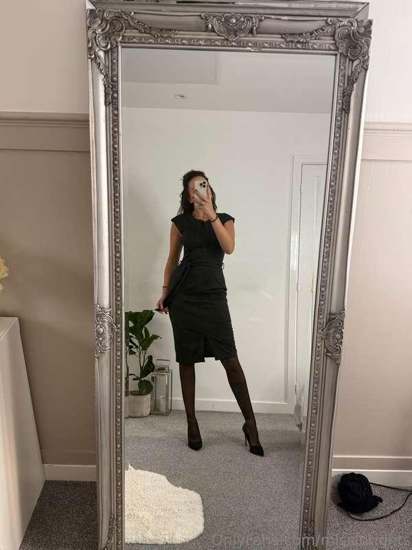 Tights on, inhibitions off. 😉😈