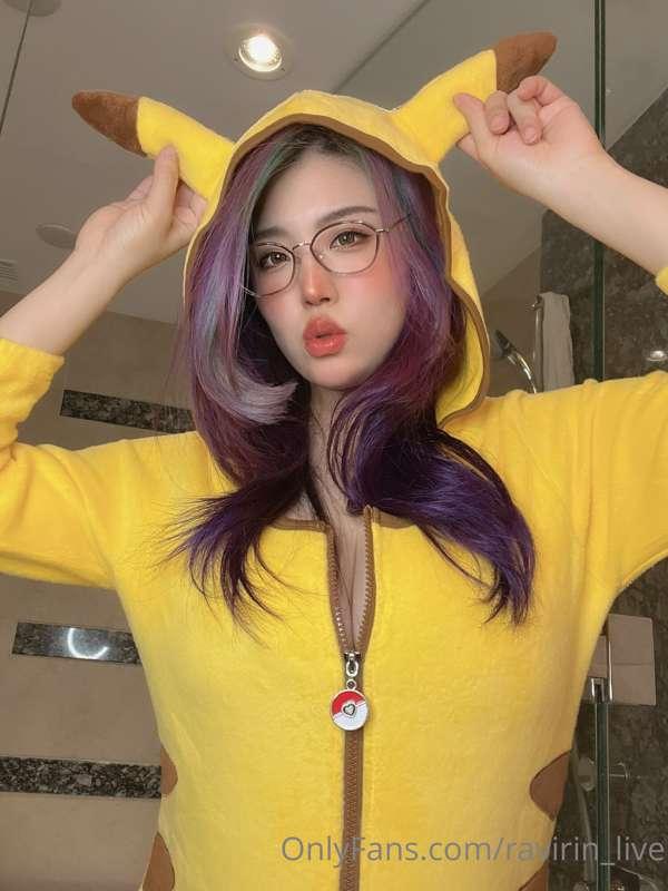 だんだんエチメガネ外していっちゃうよ〜🥰

Oh no my sexy glasses is running away~..